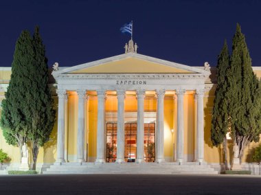 Öğleden sonra Atina, Yunanistan ışıklı Zappeion Hall 