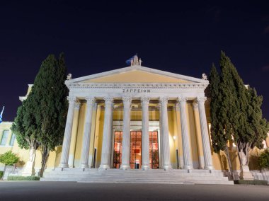 Öğleden sonra Atina, Yunanistan ışıklı Zappeion Hall 