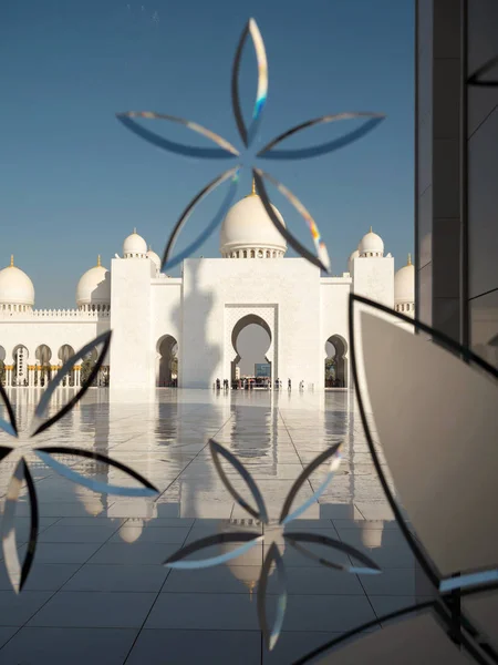 Великая Мечеть Шейха Зайеда Абу Даби — стоковое фото