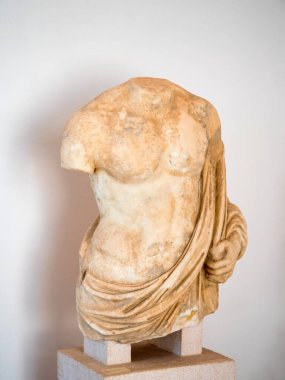 MILOS - GREECE, 14 Temmuz 2017: Yunanistan 'ın Milos adasındaki müzenin Antik Yunan sergileri