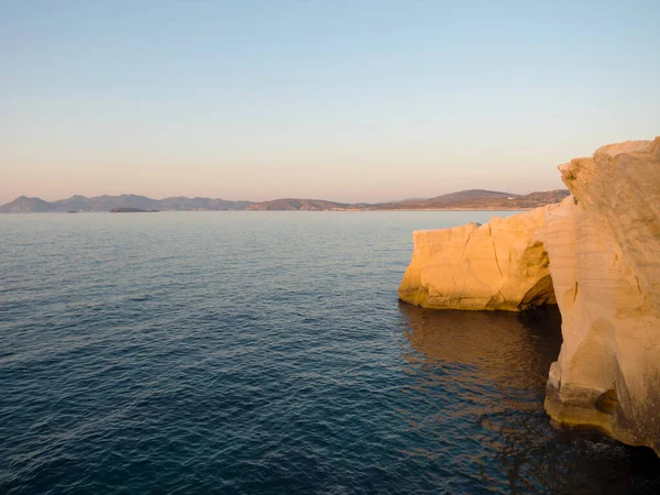 Playa Sarakiniko Con Formaciones Rocosas Blancas Isla Milos Grecia —  Fotos de Stock