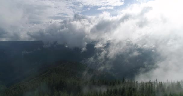 Fotografowania gór po deszczu — Wideo stockowe