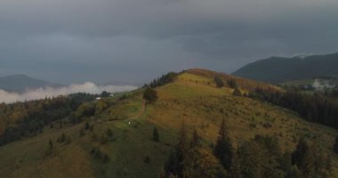 yüksek bir dağın Panoraması