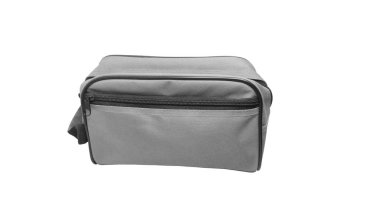 İzole kırpma yolu ile beyaz arka planda gri kozmetik çantası