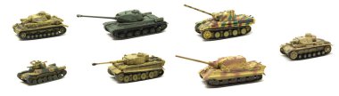 Beyaz arka plan üzerinde izole eski oyuncak tank.