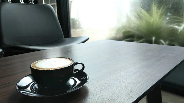 Café Con Leche Sobre Mesa Madera —  Fotos de Stock