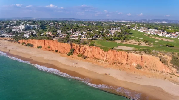 Aerial Golf Park Vale de Lobo, Vilamoura, Portogallo. Ottimo posto per rilassarsi con vista sulla spiaggia, sull'oceano. — Foto Stock