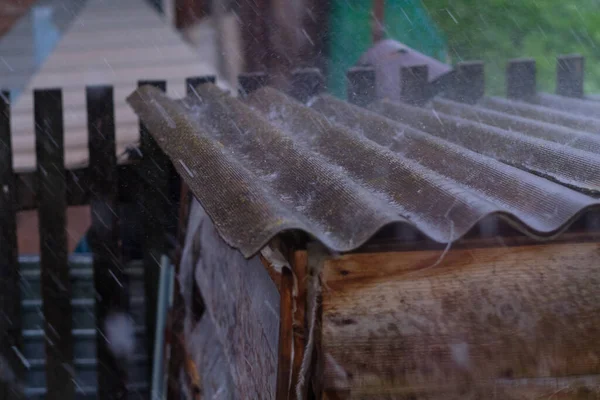 Regen Straat Regendruppels Raakten Het Dak Regen Buiten Het Raam — Stockfoto