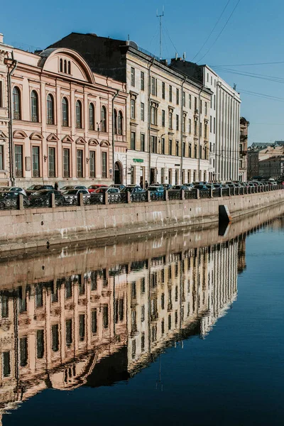 Embankment Neva Petersburg Traffic Jam City Reflection Beautiful Building River — Stock Photo, Image