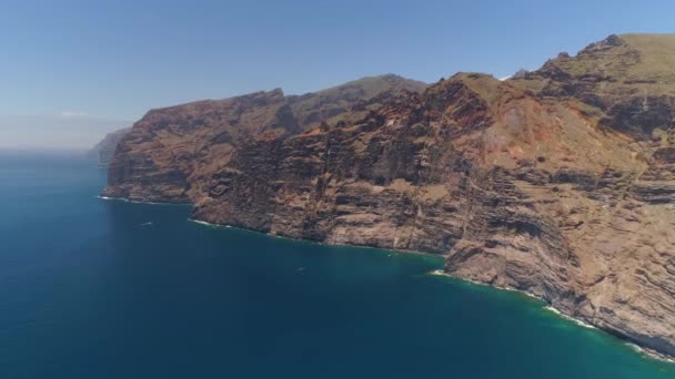 Los Gigantes Kayalıklarla Dron Yukarıdan Vurdun Canarias Islands Spanya Tenerife — Stok video