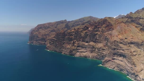 Widok Klify Los Gigantes Teneryfie Drone Strzał Góry Wyspy Canarias — Wideo stockowe