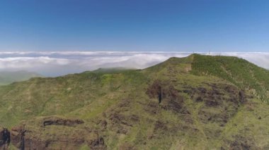 Dağları'nın rock ve cliff yukarıdan Tenerife volkanik dağ El Teide, Canarias Adaları, İspanya yakınındaki havadan görünümü.