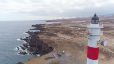 Tenerife, Kanarya Adaları, İspanya hava görünümünü deniz feneri Faro de Rasca yükseklikten. Wild Coast Atlas Okyanusu