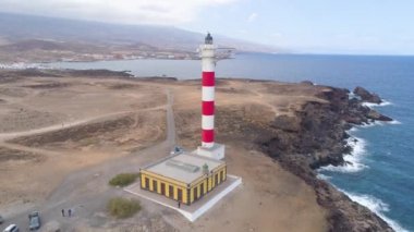 Tenerife, Kanarya Adaları, İspanya hava görünümünü deniz feneri Faro de Rasca yükseklikten. Wild Coast Atlas Okyanusu