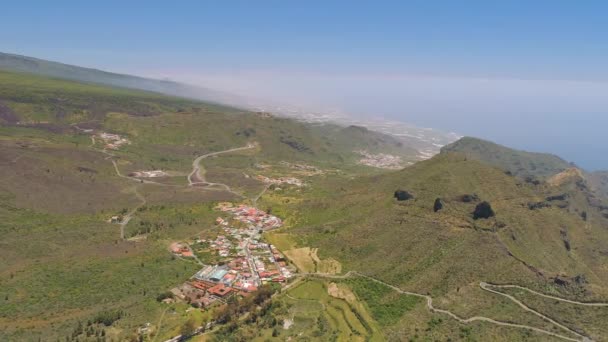 Vista Aérea Montanhas Cima Tenerife Perto Montanha Vulcânica Teide Ilhas — Vídeo de Stock