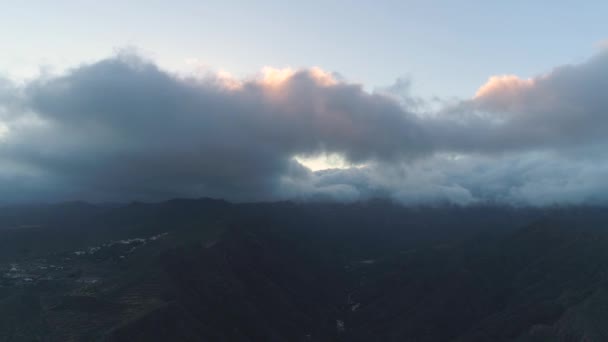 Letecký Pohled Tenerife Španělsko Května 2018 Mraků Nad Mauntains Drony — Stock video