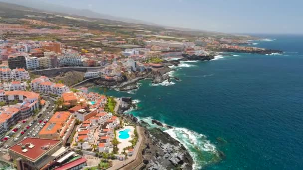 Tenerife Los Gigantes España Mayo 2018 Vista Aérea Costa Rocosa — Vídeo de stock