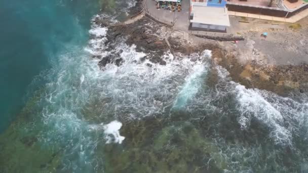 Teneriffa Caleta Spanien Mai 2018 Luftaufnahme Felsige Küste Des Atlantiks — Stockvideo