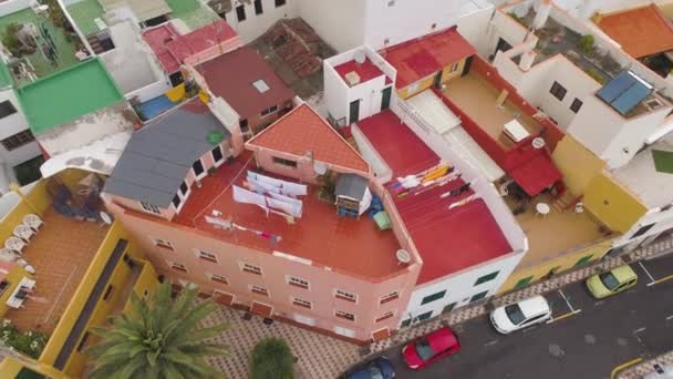 Tenerife Punta Brava Spanje Mei 2018 Aerial Weergave Kleurrijke Huizen — Stockvideo