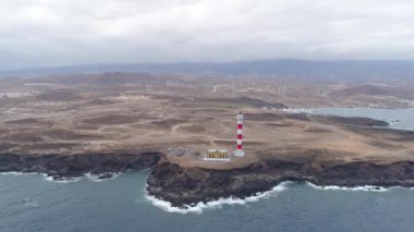 Tenerife, Kanarya Adaları, İspanya hava görünümünü deniz feneri Faro de Rasca yükseklikten. Wild Coast Atlas Okyanusu
