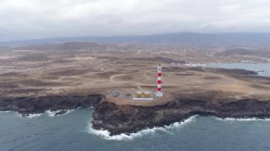 Tenerife, Kanarya Adaları, İspanya hava görünümünü deniz feneri Faro de Rasca yükseklikten. Wild Coast Atlas Okyanusu