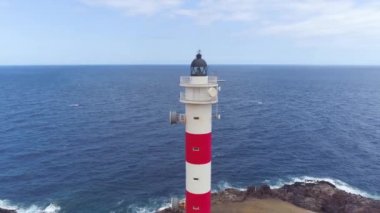 Tenerife, Kanarya Adaları, İspanya hava görünümünü deniz feneri Faro de Rasca yükseklikten. Wild Coast Atlas Okyanusu