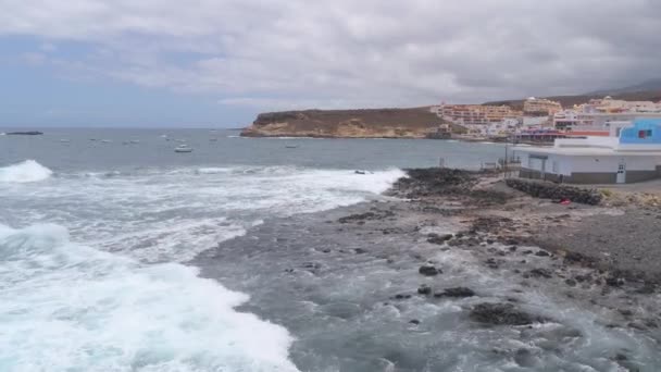 Tenerife Caleta Spanyolország 2018 Május Légifelvételek Sziklás Parton Atlanti Óceán — Stock videók