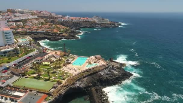 Tenerife Los Gigantes España Mayo 2018 Vista Aérea Costa Rocosa — Vídeo de stock