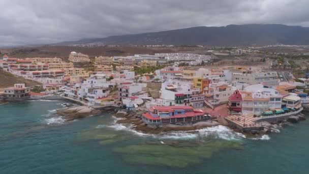 Tenerife Caleta España Mayo 2018 Vista Aérea Costa Rocosa Del — Vídeo de stock