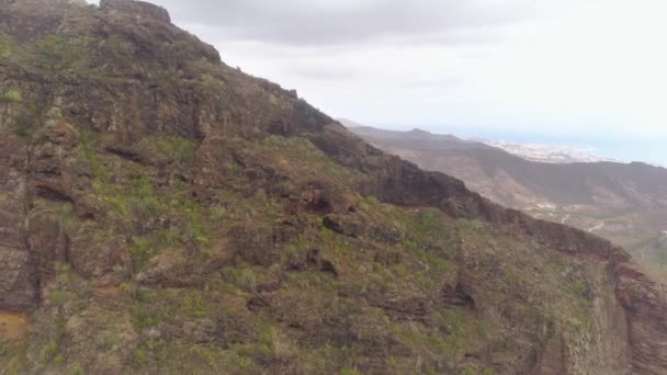 Тенерифе Испания Мая 2018 Года Воздушный Вид Скалистые Горы Ущелье — стоковое видео