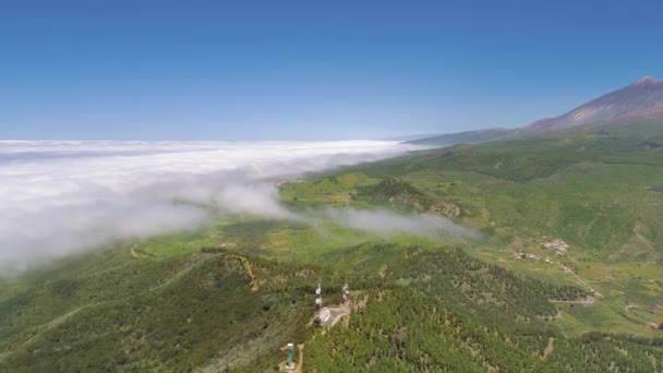 Vista Aérea Montanhas Cima Tenerife Perto Montanha Vulcânica Teide Ilhas — Vídeo de Stock