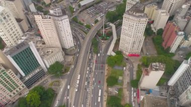 Sao Paulo, Brezilya - 3 Mayıs 2018: Sao Paulo, Brezilya - 3 Mayıs 2018: şehir merkezinin havadan görünümü posta şehir yukarıdan kare, konut ve iş binalar. 4 k'dan fazla vurdu casus uçak