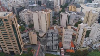 Sao Paulo, Brezilya - 3 Mayıs 2018: Havadan görünümü, şehir merkezine, konut ve iş binaları şehir yukarıdan. 4 k'dan fazla vurdu casus uçak