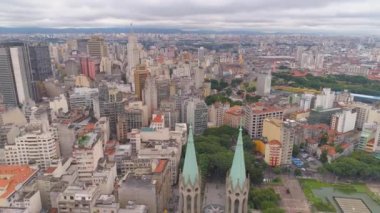 Sao Paulo, Brezilya - 3 Mayıs 2018: Havadan görünümü, Se Cathedral şehir merkezinde. 4 k'dan fazla vurdu casus uçak 
