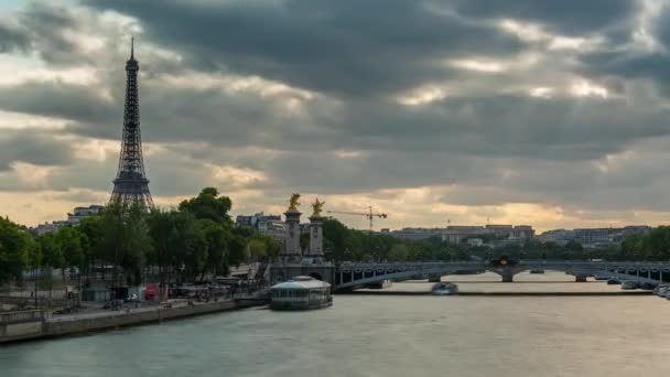 Paris Fransa Haziran 2018 Eyfel Kulesi Gün Timelapse Hızlı Hareket — Stok video