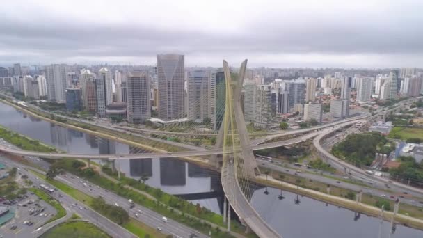 Flygfoto Över Octavio Frias Oliveira Bridge Ett Landmärke Sao Paulo — Stockvideo
