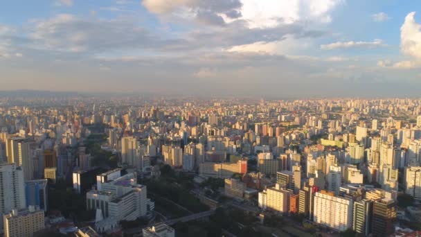 巴西圣保罗 2018年5月3日 从上到市中心的市中心 住宅和商业建筑的鸟图 无人机在4K — 图库视频影像