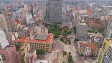 Sao Paulo, Brezilya - 3 Mayıs 2018: Sao Paulo, Brezilya - 3 Mayıs 2018: şehir merkezinin havadan görünümü posta şehir yukarıdan kare, konut ve iş binalar. 4 k'dan fazla vurdu casus uçak