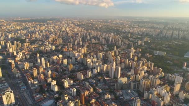 巴西圣保罗 2018年5月3日 从上到市中心的市中心 住宅和商业建筑的鸟图 无人机在4K — 图库视频影像