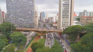 Havadan görünümü üzerinde köprü Santa Efigenia Sao Paulo, Brezilya. 4 k'dan fazla vurdu casus uçak