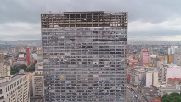 ブラジル サンパウロ サンパウロ ブラジル 2018 2018 市内中心部の航空写真メール上からダウンタウンの広場 住宅とビジネスの建物 で撮影ドローン — ストック動画