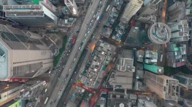 Hong Kong - Mayıs 2018: Hava göz aşağı görünüme Causeway Bay Bölgesi, konut ve ofis binaları ve gökdelenler.