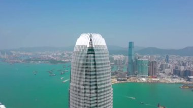 Hong Kong - Mayıs 2018: Havadan görünümü ve Victoria Limanı ', konut ve ofis binaları gökdelenler. 4 k'dan fazla vurdu casus uçak