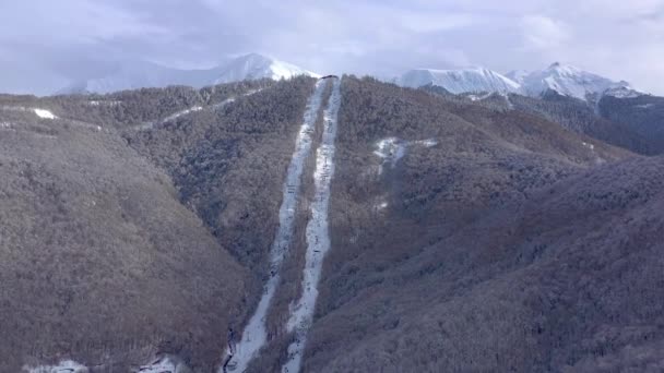 Aerial Krajobraz Widok Gór Kaukazu Gorky Gorod Nart Snowboardów Resort — Wideo stockowe