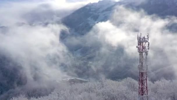 Aerial Liggande Över Kaukasus Bergen Gorkij Gorod Skid Och Snowboard — Stockvideo