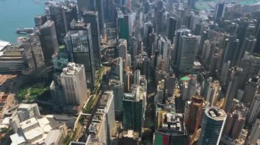 Hong Kong - Mayıs 2018: Havadan görünümü şehir şehir, konut ve Ofis binalar ve gökdelenler, yüksek yoğunluklu geliştirme, dron 4 k'dan fazla vurdu