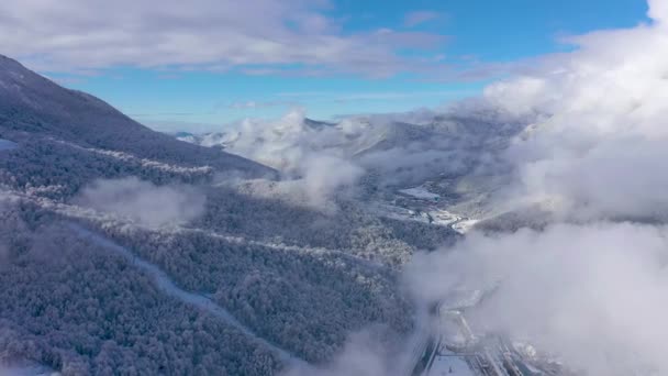 Aerial landscape view of Caucasus Mountains in Gorky Gorod at sunny day, Sochi, Russia. — Stock Video