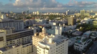 Miami, Florida, ABD - Ocak 2019: Hava dron panorama görünüm uçuş boyunca South Miami
