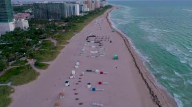Miami, Florida, ABD - Ocak 2019: Hava dron panorama görünüm uçuş boyunca South Miami