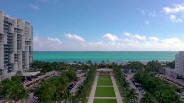 Miami, Florida, ABD - Ocak 2019: Hava dron panorama görünüm uçuş boyunca South Miami